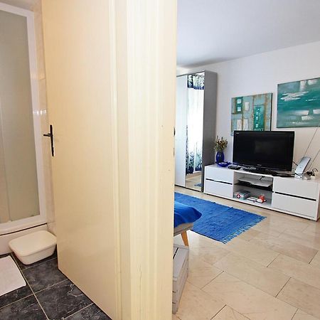 Apartment Zorica Supetar Bagian luar foto